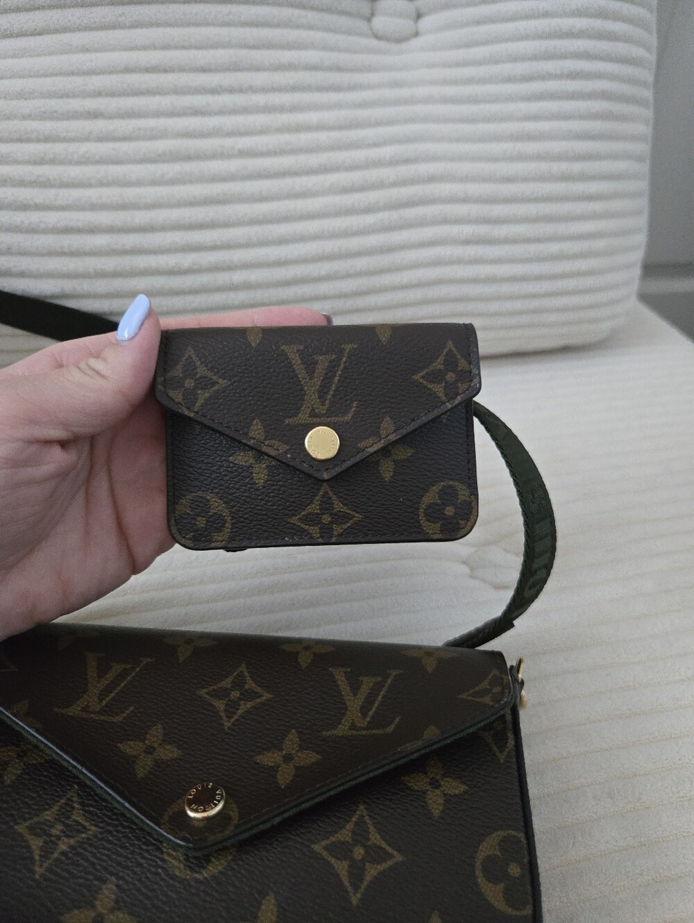 Louis Vuitton Felicie Strap And Go - Picture 8 of 11